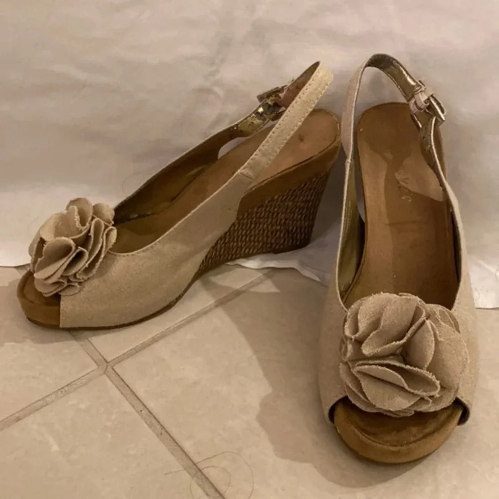 Aerosoles‎ flower espadrille heel